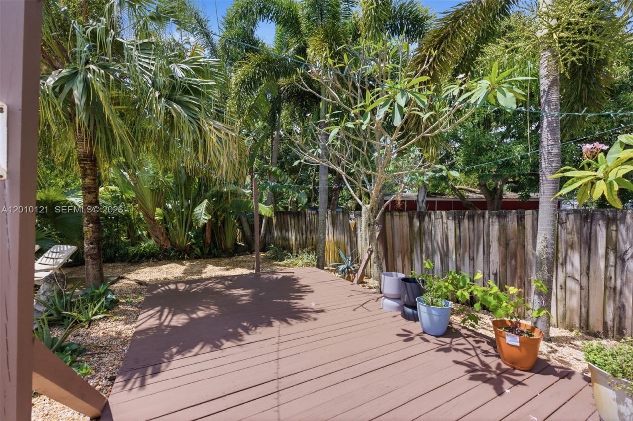 1118 NW 16th St , Fort Lauderdale, FL 33311 Photo