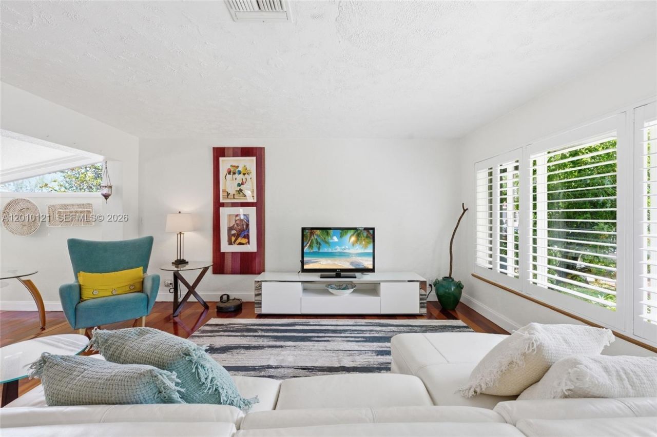 1118 NW 16th St , Fort Lauderdale, FL 33311 Photo