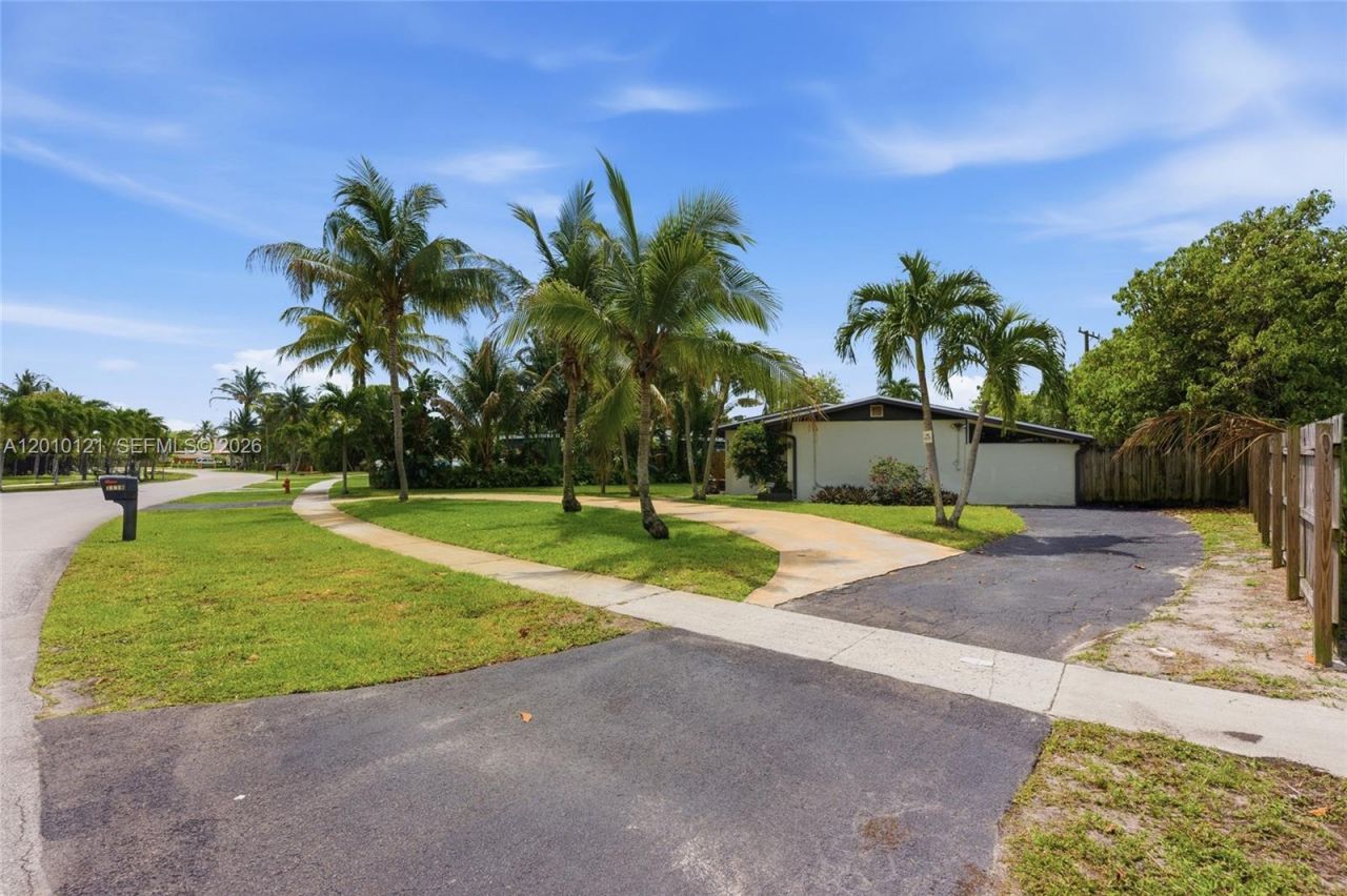 1118 NW 16th St, Fort Lauderdale, FL 33311 Photo