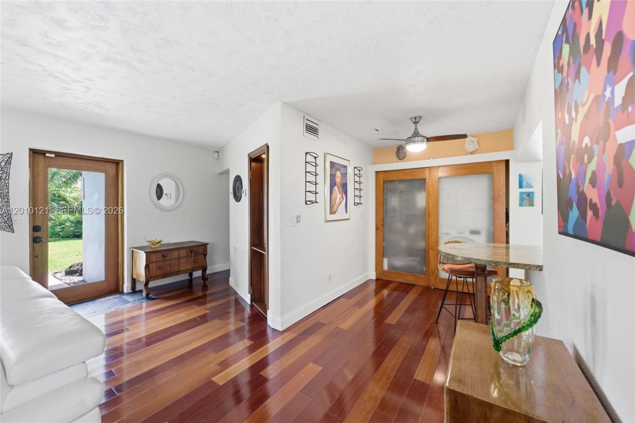 1118 NW 16th St , Fort Lauderdale, FL 33311 Photo