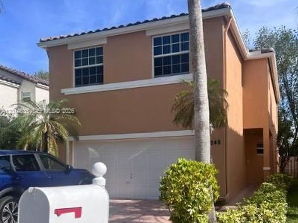 Plantation, FL 33325