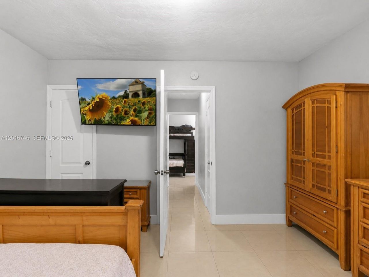 1111 NW 77th St , Miami, FL 33150 Photo