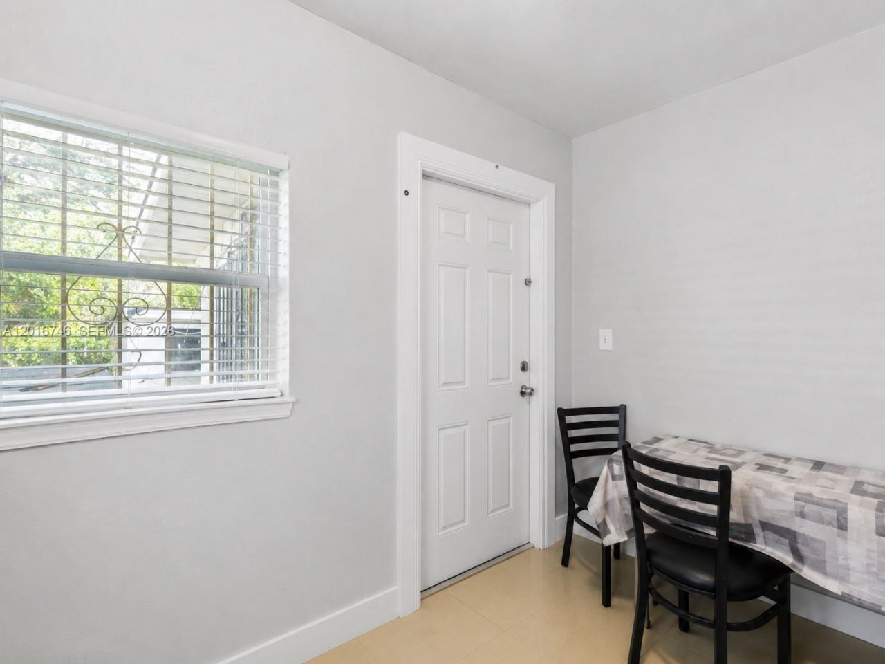 1111 NW 77th St , Miami, FL 33150 Photo