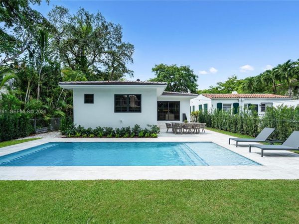 1037 Sevilla Ave , Coral Gables, FL 33134