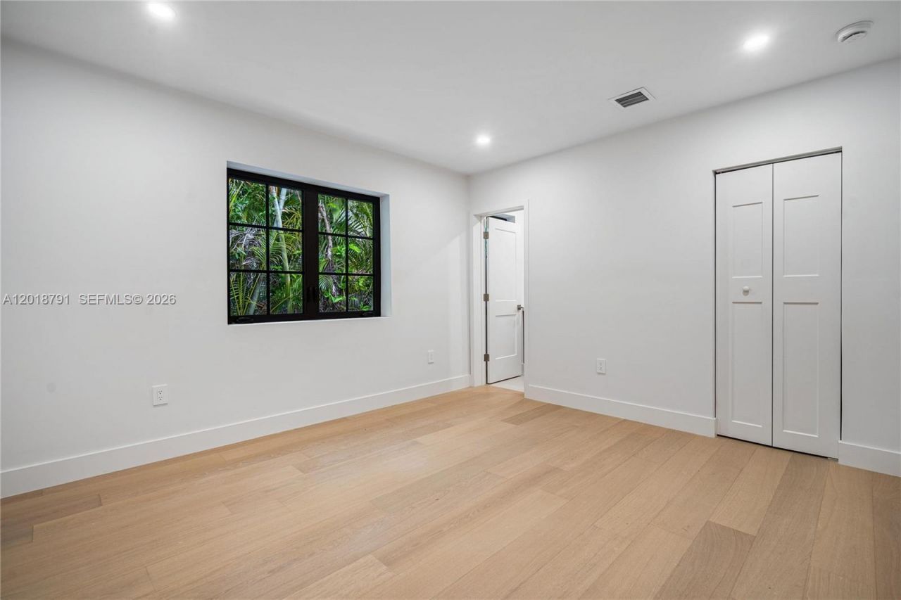 1037 Sevilla Ave , Coral Gables, FL 33134 Photo