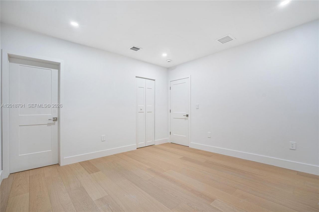 1037 Sevilla Ave , Coral Gables, FL 33134 Photo