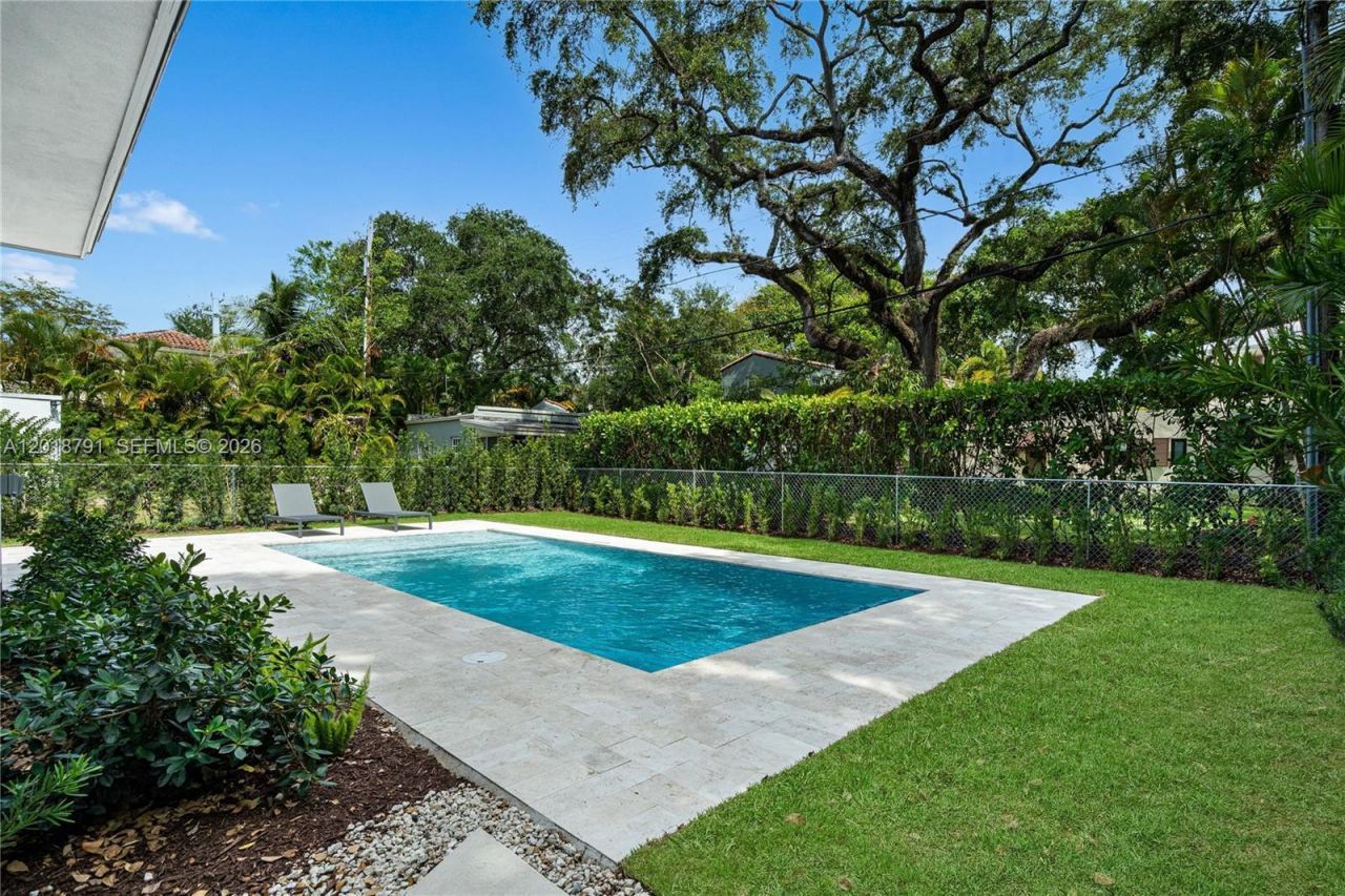 1037 Sevilla Ave , Coral Gables, FL 33134 Photo