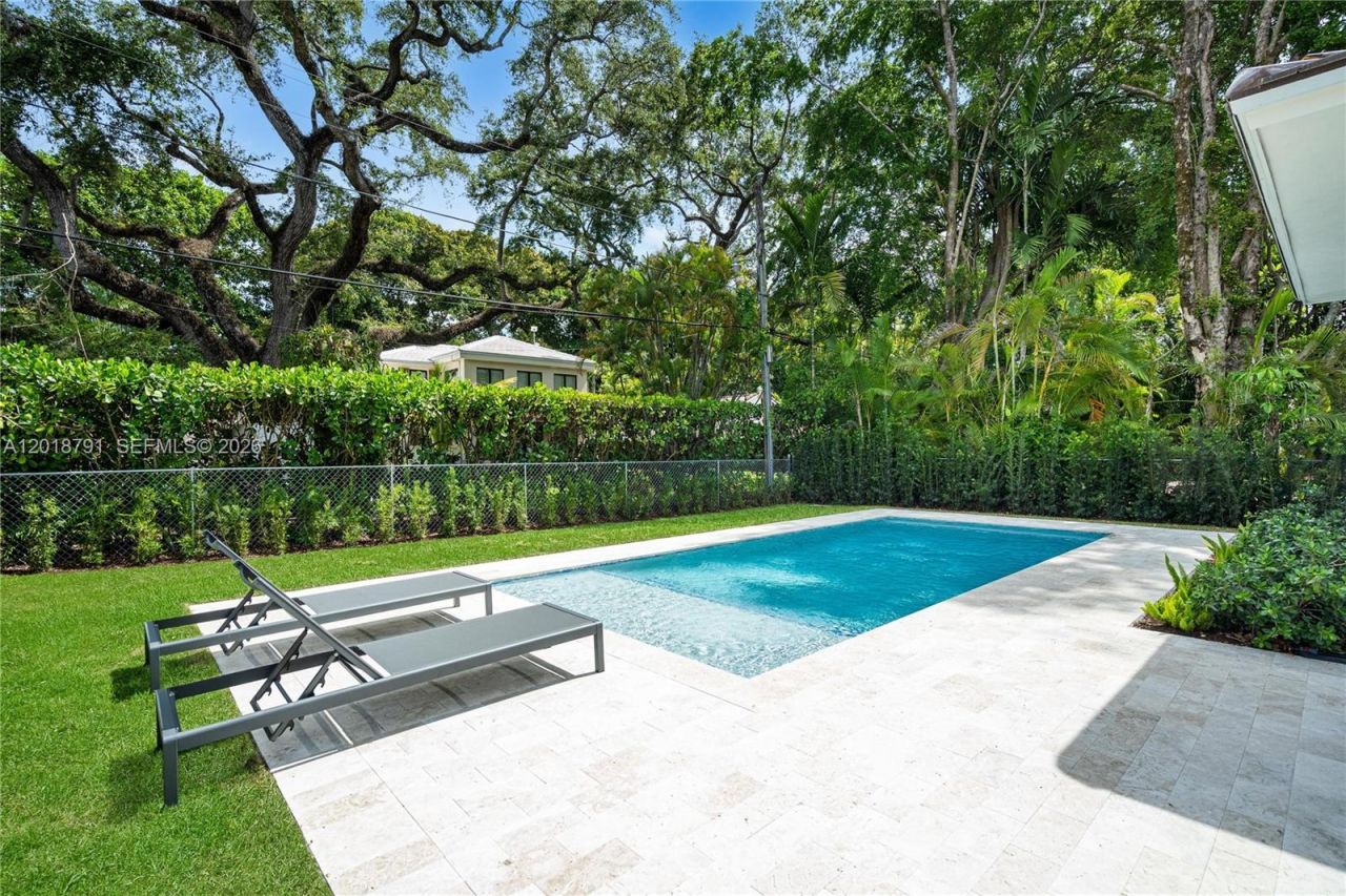 1037 Sevilla Ave , Coral Gables, FL 33134 Photo