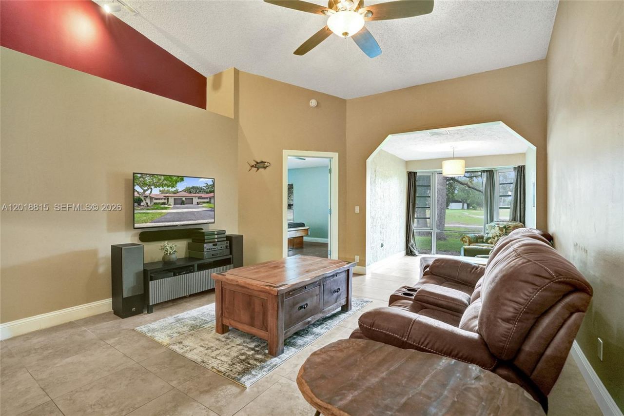 9011 NW 61st St , Tamarac, FL 33321 Photo