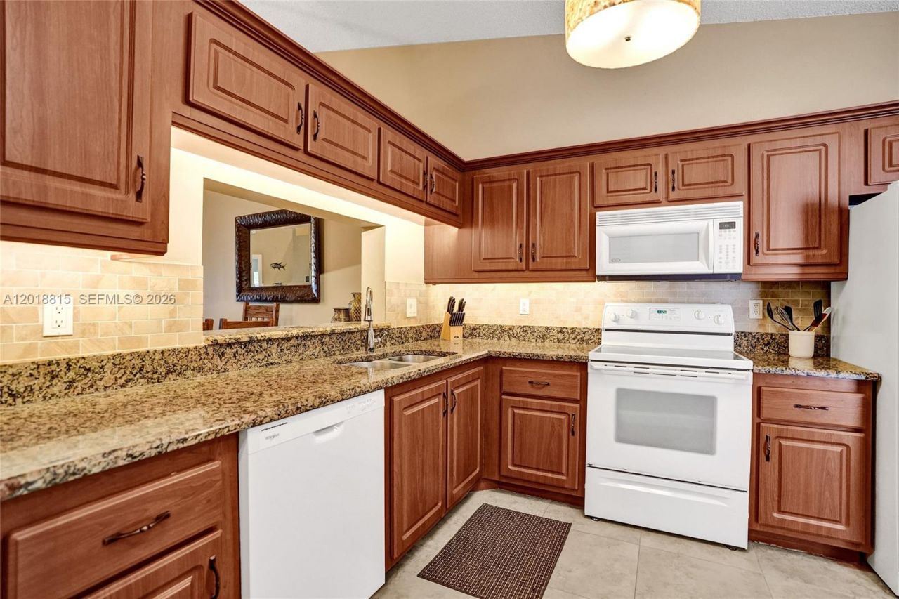 9011 NW 61st St , Tamarac, FL 33321 Photo