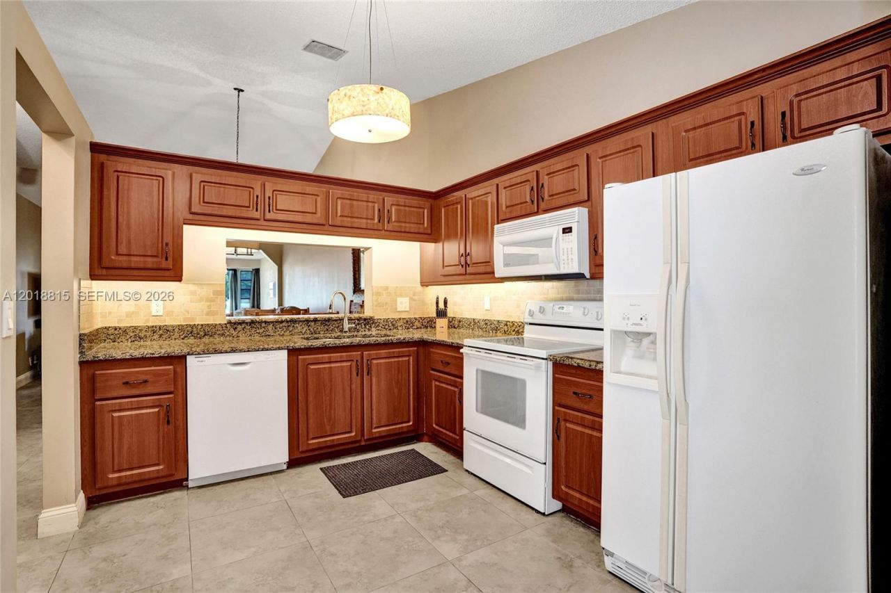 9011 NW 61st St , Tamarac, FL 33321 Photo