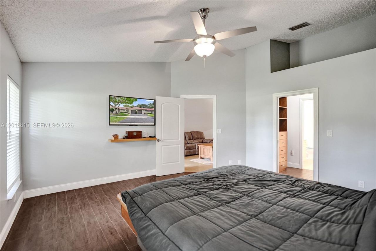 9011 NW 61st St , Tamarac, FL 33321 Photo