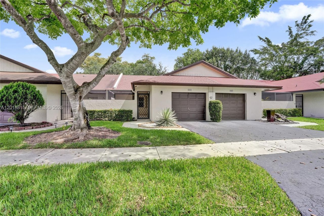 9011 NW 61st St , Tamarac, FL 33321 Photo