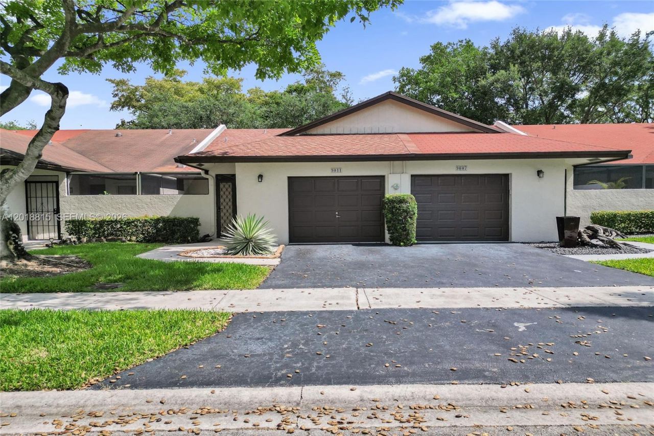 9011 NW 61st St , Tamarac, FL 33321 Photo