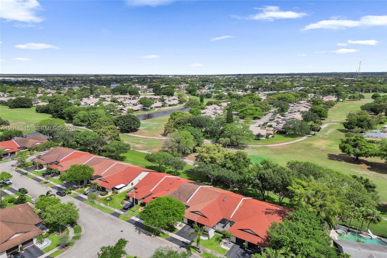 9011 NW 61st St , Tamarac, FL 33321 Photo
