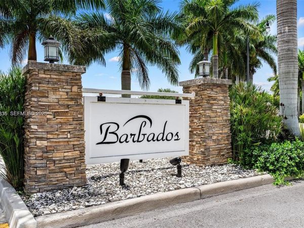2542 NE 1st St , Homestead, FL 33033