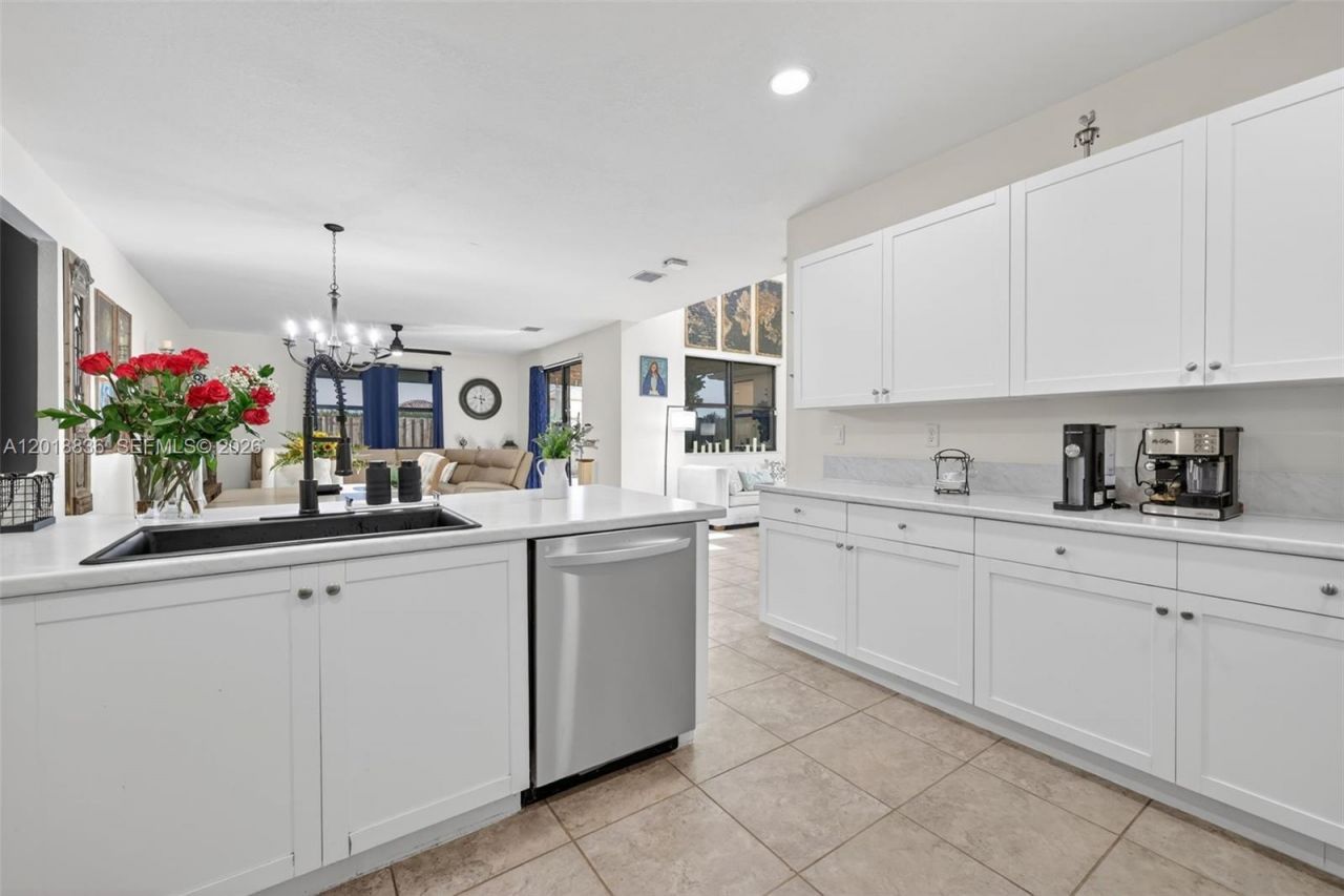 2542 NE 1st St, Homestead, FL 33033 Photo