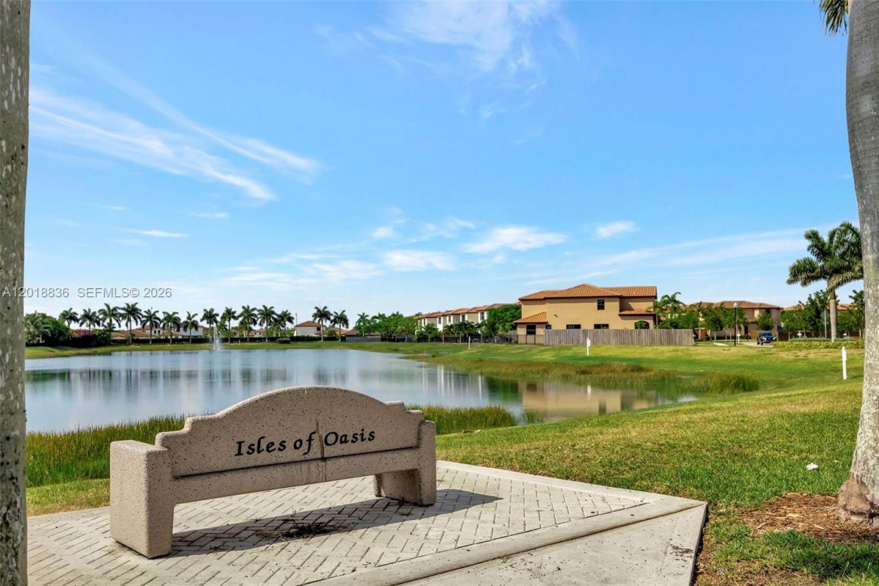 2542 NE 1st St, Homestead, FL 33033 Photo