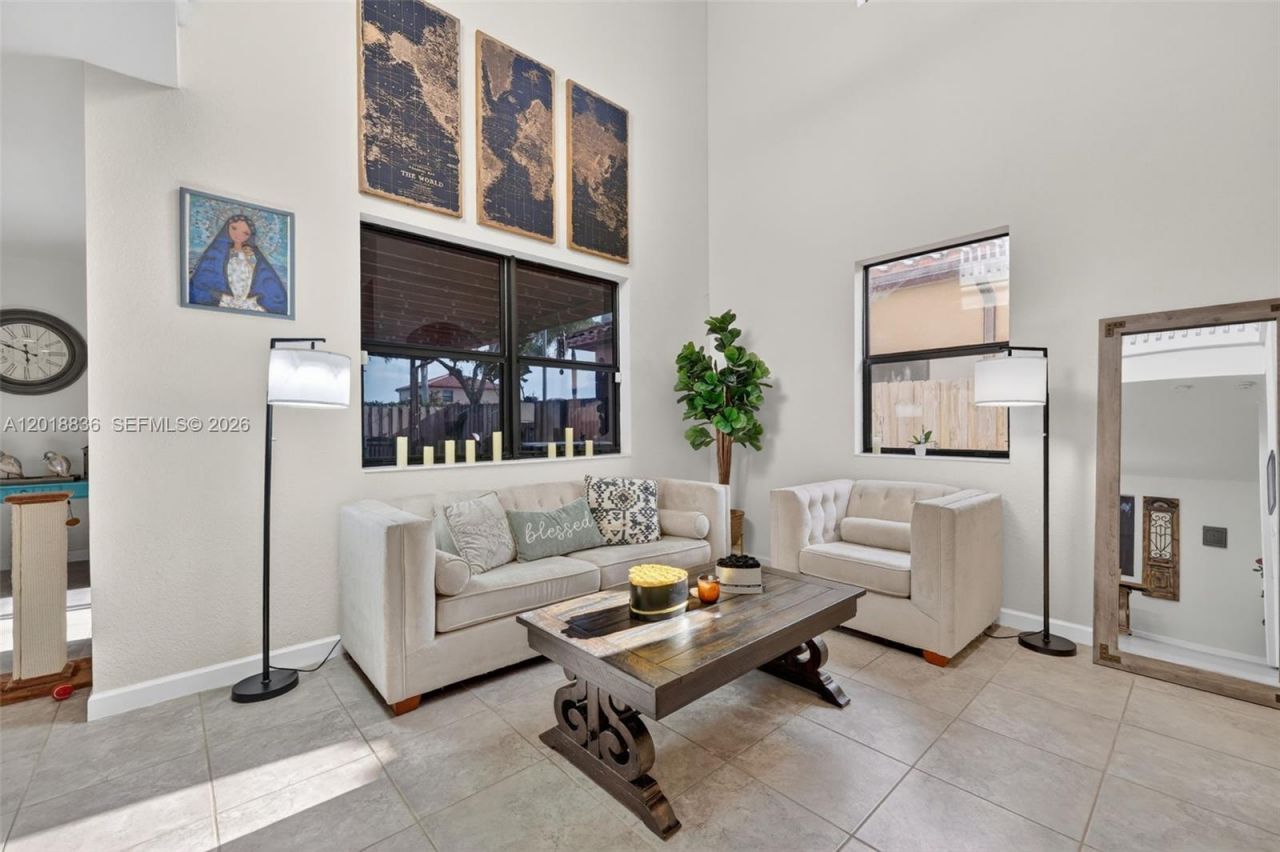 2542 NE 1st St, Homestead, FL 33033 Photo