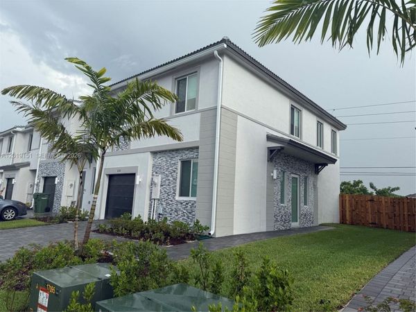630 SE 15th St, Unit 630, Homestead, FL 33034