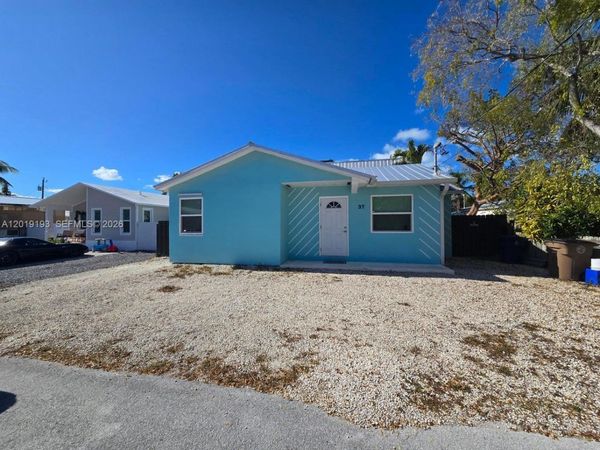 37 Orange Dr , Key Largo, FL 33037