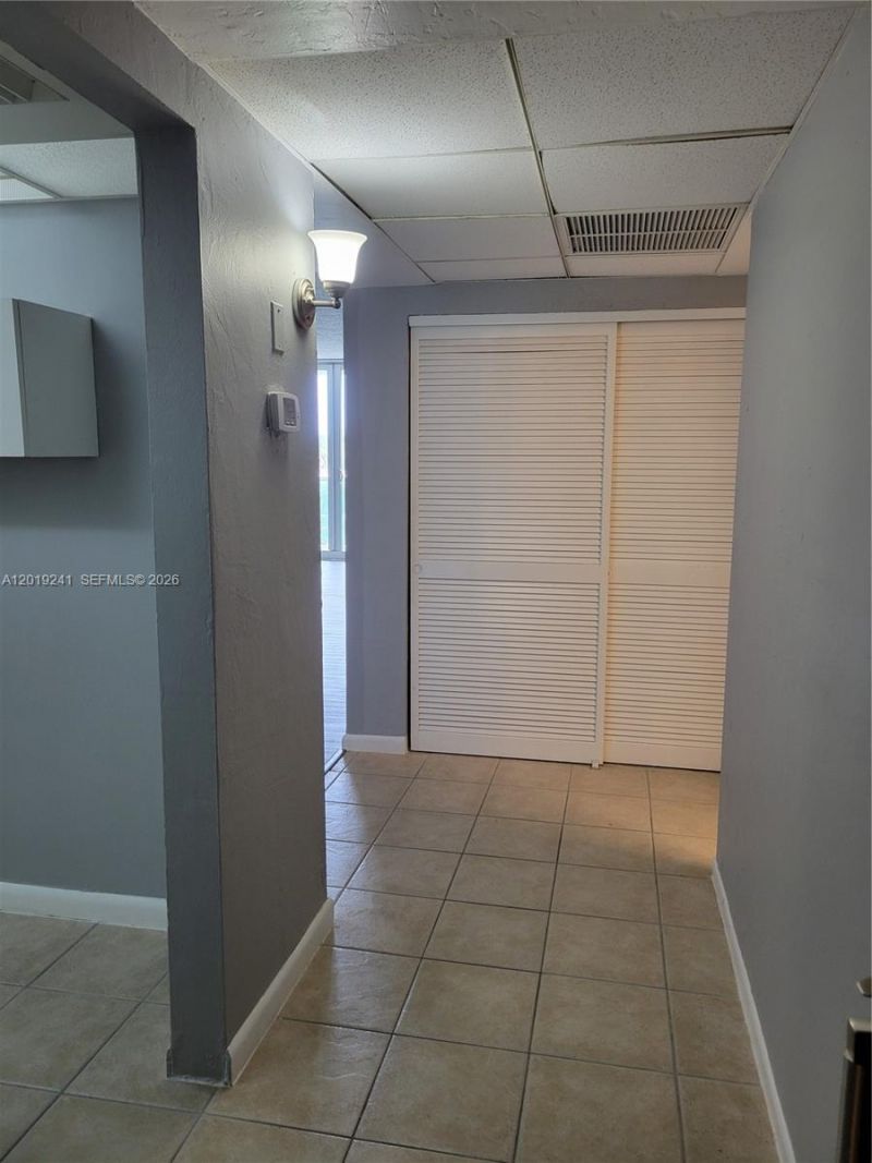 19380 Collins Ave , Unit 418, Sunny Isles Beach, FL 33160 Photo
