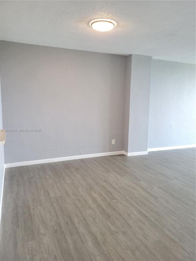 19380 Collins Ave , Unit 418, Sunny Isles Beach, FL 33160 Photo