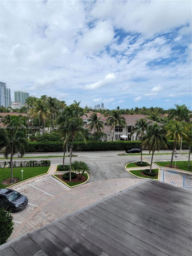 19380 Collins Ave , Unit 418, Sunny Isles Beach, FL 33160 Photo