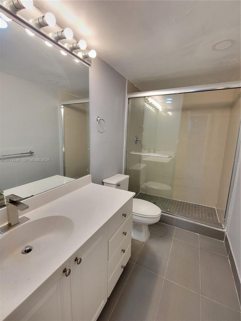 19380 Collins Ave , Unit 418, Sunny Isles Beach, FL 33160 Photo
