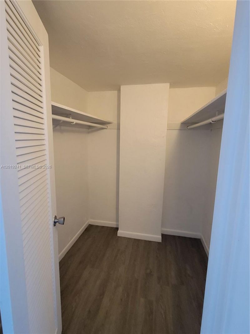 19380 Collins Ave , Unit 418, Sunny Isles Beach, FL 33160 Photo