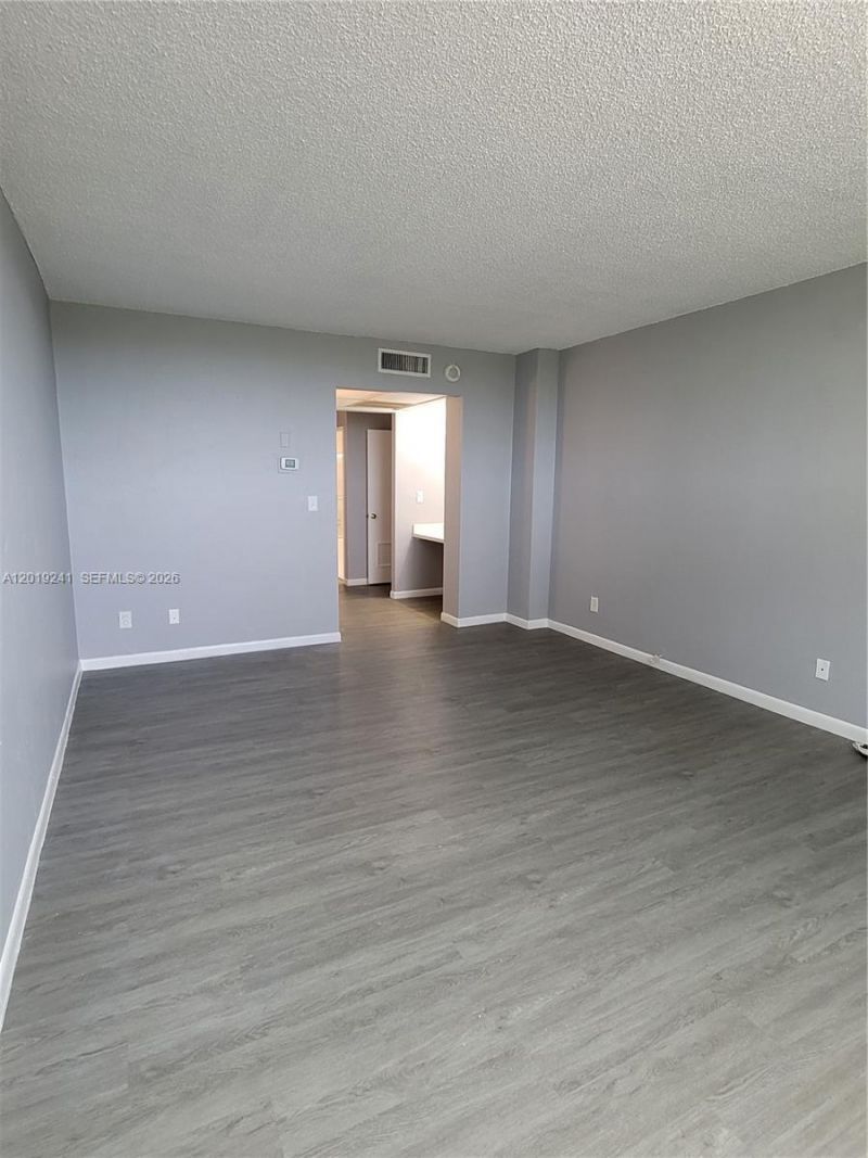 19380 Collins Ave , Unit 418, Sunny Isles Beach, FL 33160 Photo