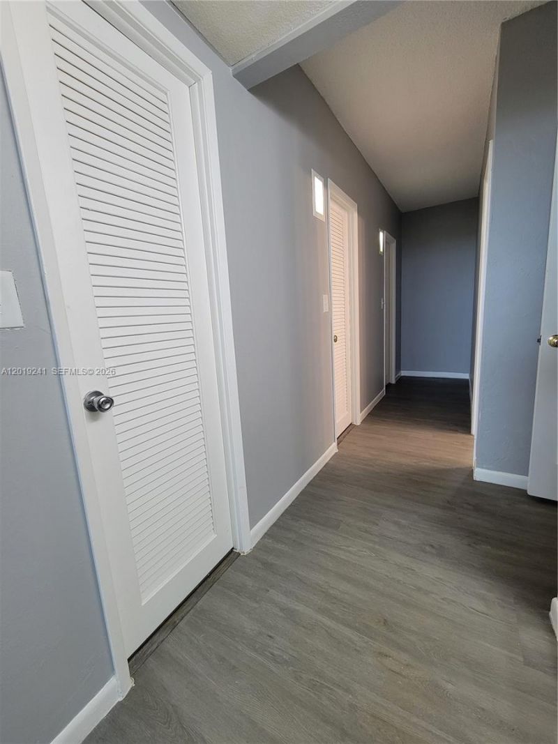 19380 Collins Ave , Unit 418, Sunny Isles Beach, FL 33160 Photo
