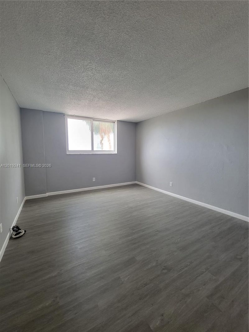 19380 Collins Ave , Unit 418, Sunny Isles Beach, FL 33160 Photo