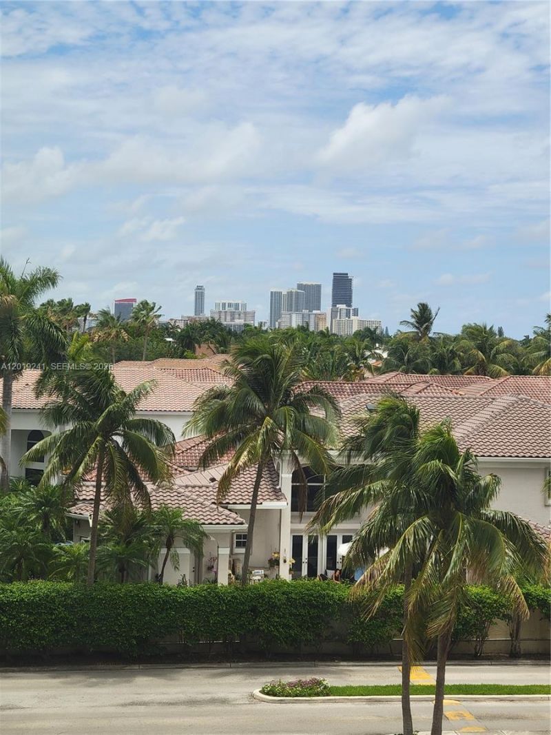 19380 Collins Ave , Unit 418, Sunny Isles Beach, FL 33160 Photo