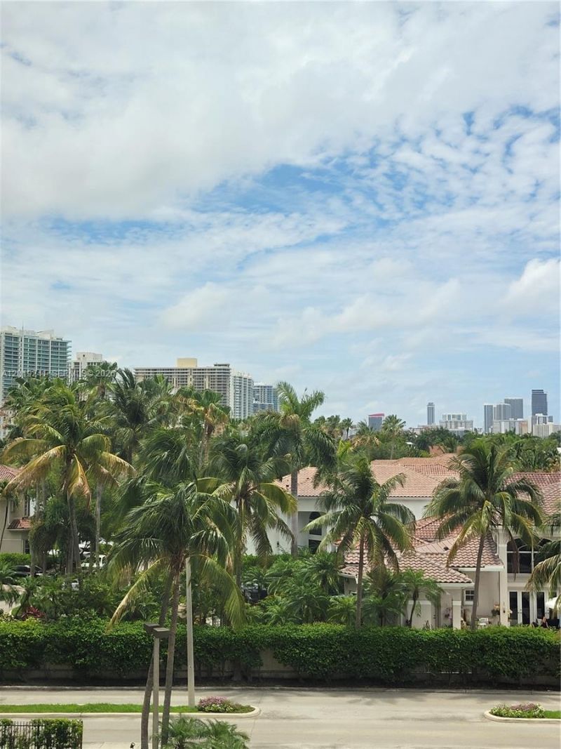19380 Collins Ave , Unit 418, Sunny Isles Beach, FL 33160 Photo