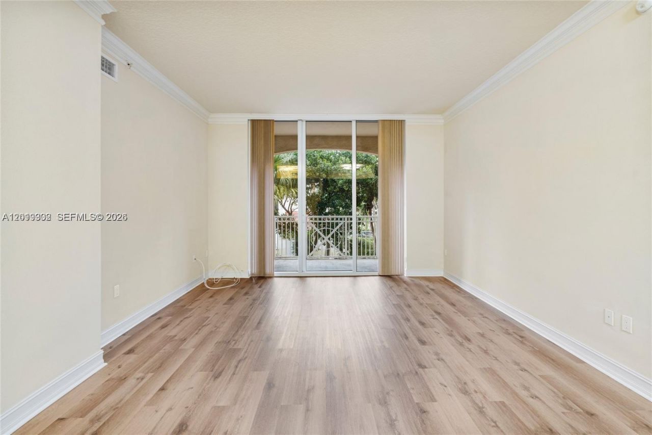 3001 NE 185th St , Unit 219, Aventura, FL 33180 Photo