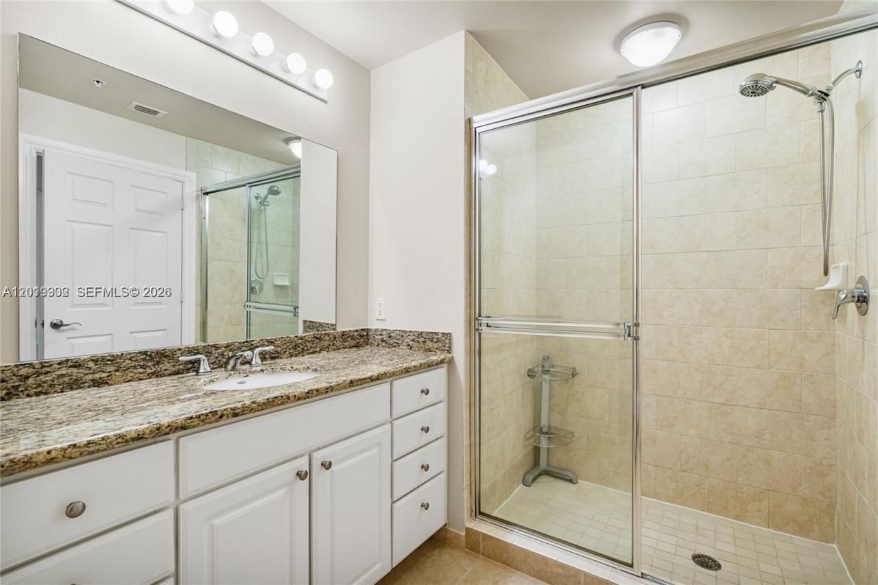 3001 NE 185th St , Unit 219, Aventura, FL 33180 Photo