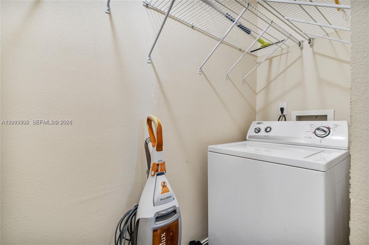 3001 NE 185th St , Unit 219, Aventura, FL 33180 Photo