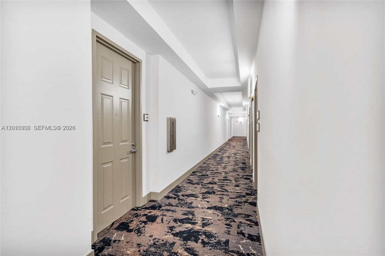 3001 NE 185th St , Unit 219, Aventura, FL 33180 Photo
