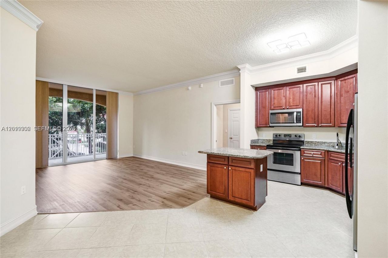 3001 NE 185th St , Unit 219, Aventura, FL 33180 Photo