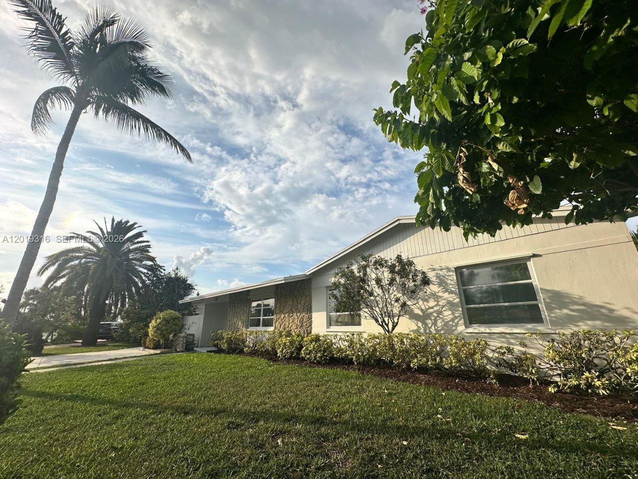 3245 Village Green Dr, Miami, FL 33175 Photo