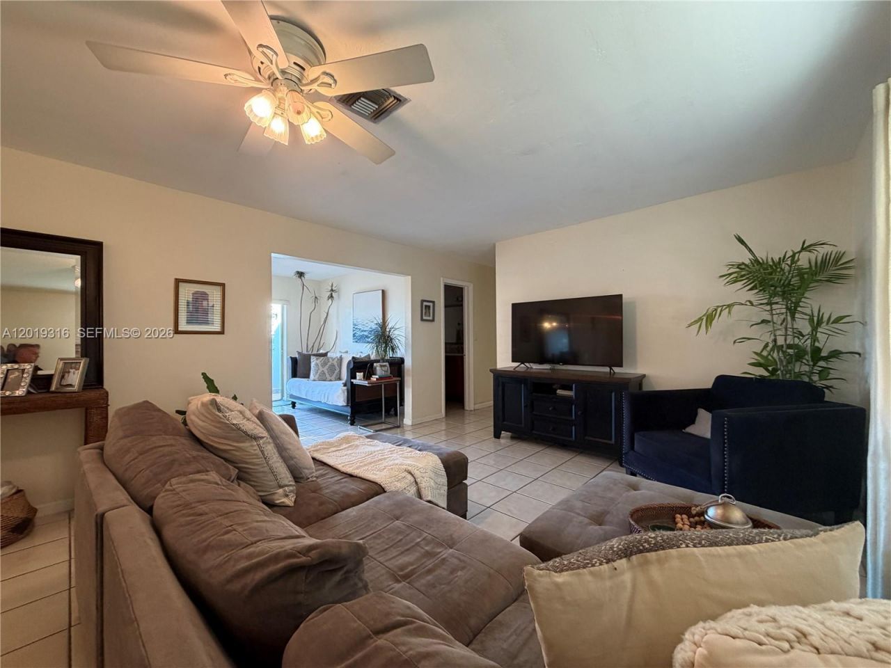 3245 Village Green Dr, Miami, FL 33175 Photo