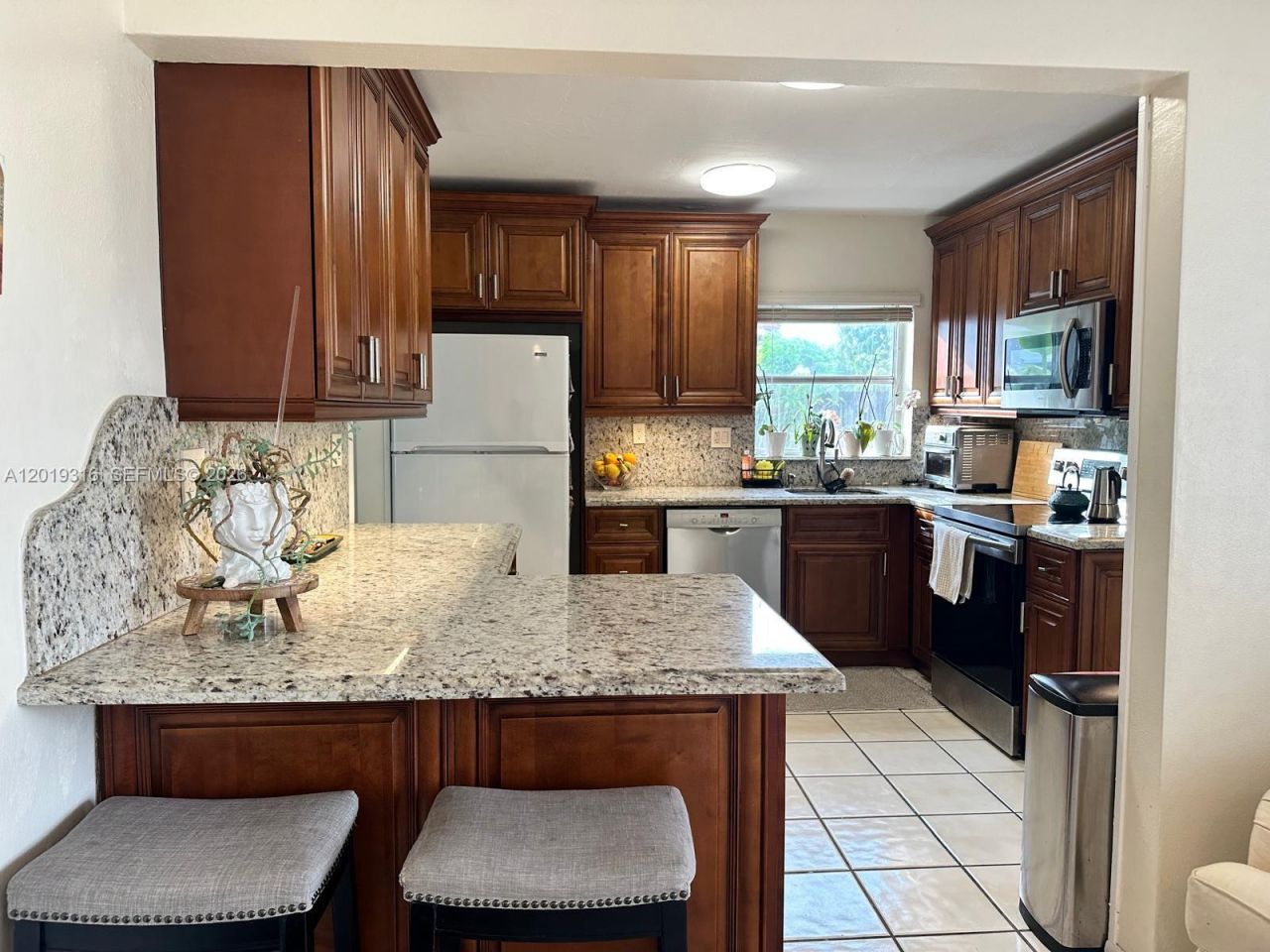 3245 Village Green Dr, Miami, FL 33175 Photo