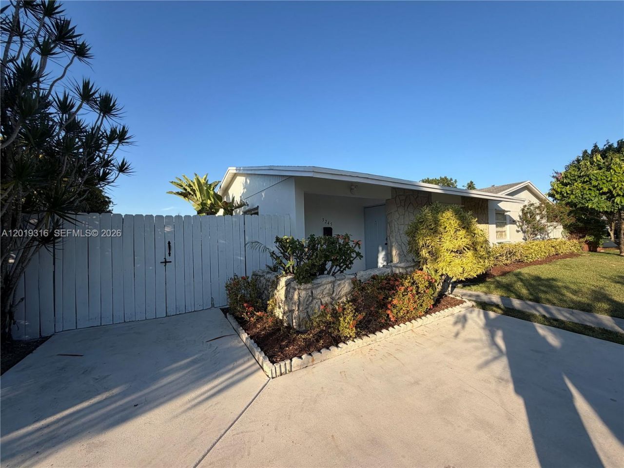 3245 Village Green Dr, Miami, FL 33175 Photo