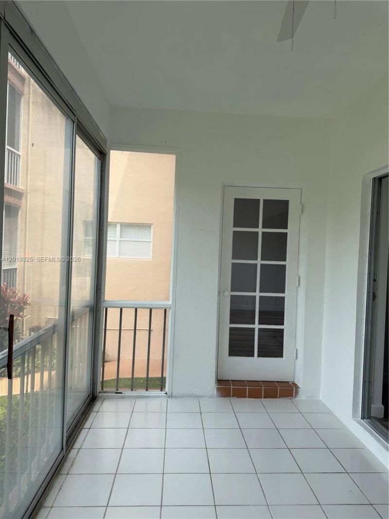 6701 Cypress Rd, Unit 109, Plantation, FL 33317 Photo