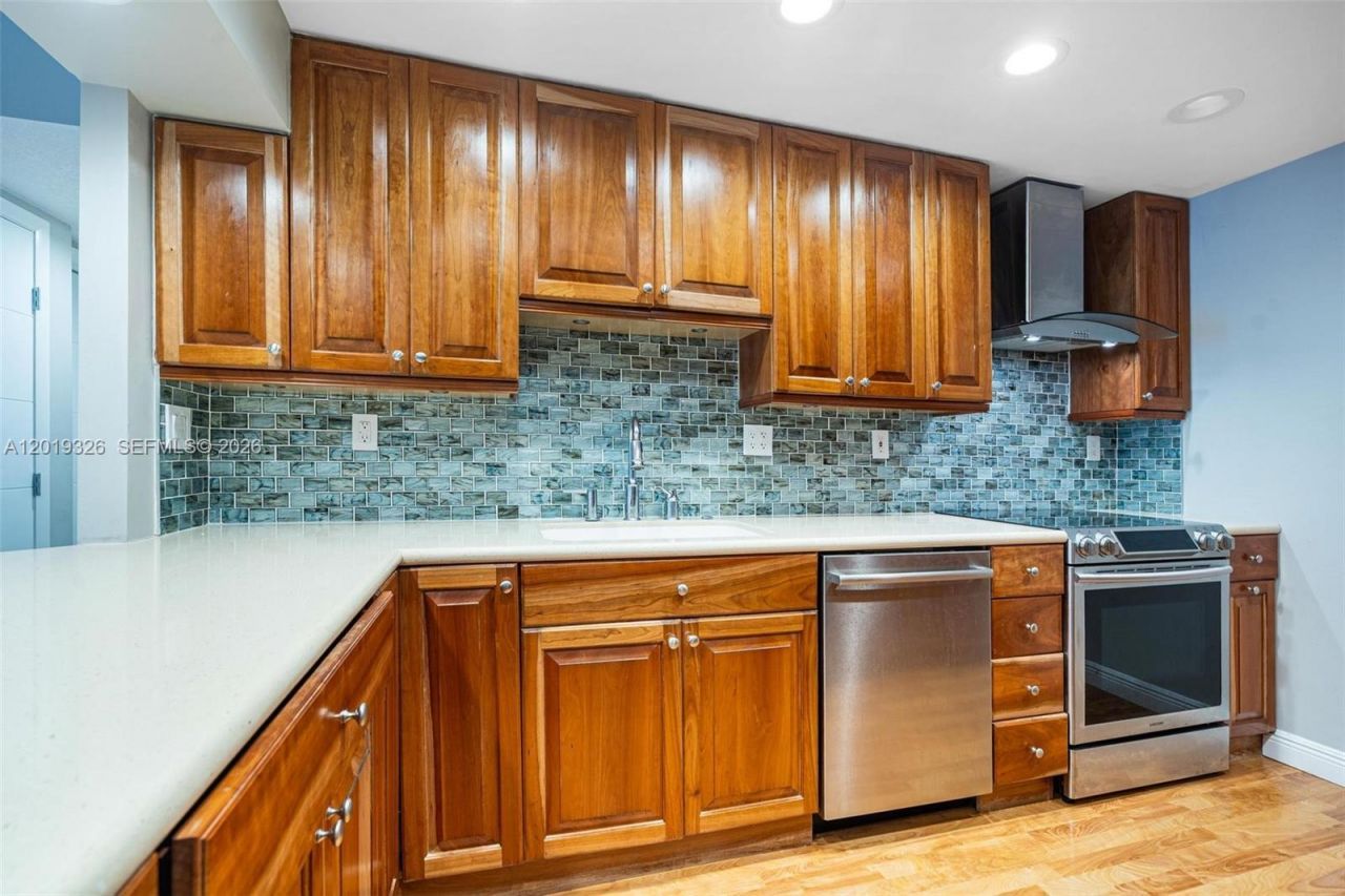100 Edgewater Dr , Unit 342, Coral Gables, FL 33133 Photo