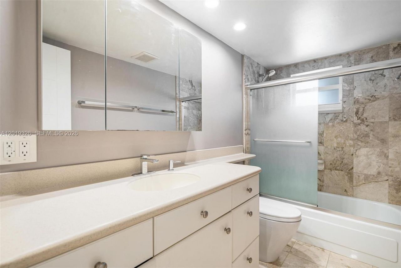 100 Edgewater Dr , Unit 342, Coral Gables, FL 33133 Photo