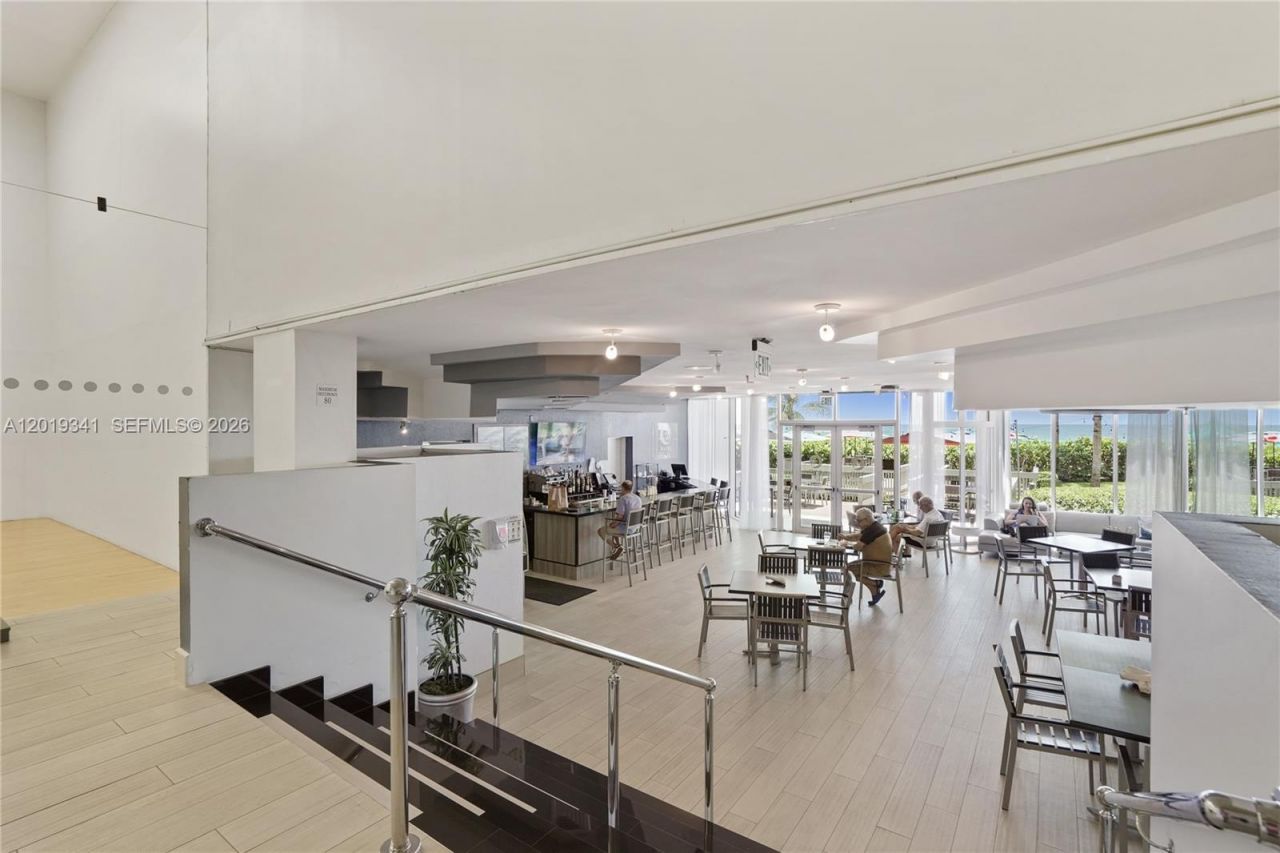 16500 Collins Ave , Unit 652, Sunny Isles Beach, FL 33160 Photo