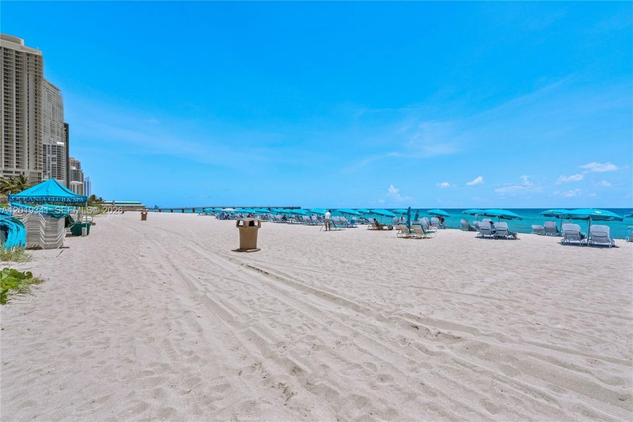 16500 Collins Ave , Unit 652, Sunny Isles Beach, FL 33160 Photo