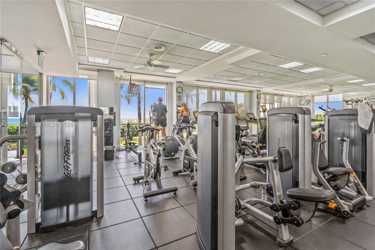 16500 Collins Ave , Unit 652, Sunny Isles Beach, FL 33160 Photo